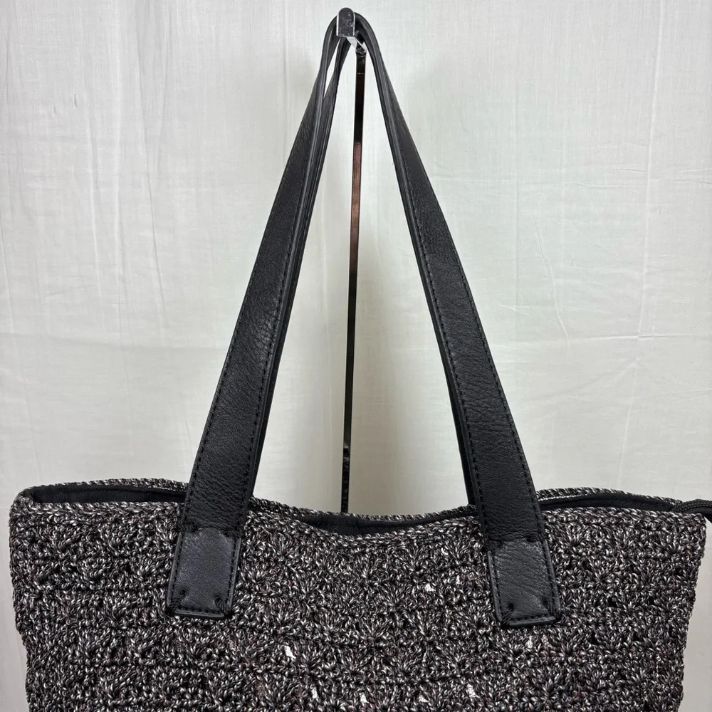 The Sak Fairmont Crochet Zip Top Tote Shoulder Bag  Black Mauve White‎